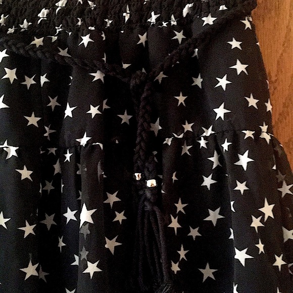 Cute! Star inspired Amy Wear girls skirt. Sz M - Picture 2 of 3